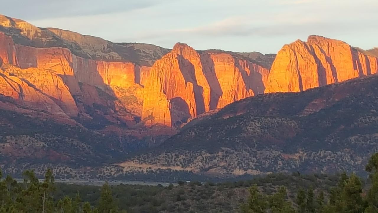 New HarmonyHarmony Belle At Kolob Canyon住宿加早餐旅馆 外观 照片